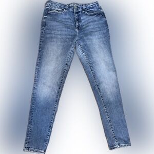 Junior girls – Arizona jean company, stonewashed blue jeans, size 13, long